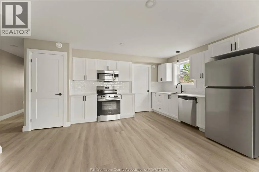 854 University Unit# UPPER