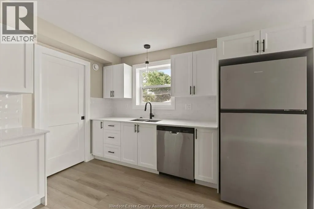 854 University Unit# UPPER
