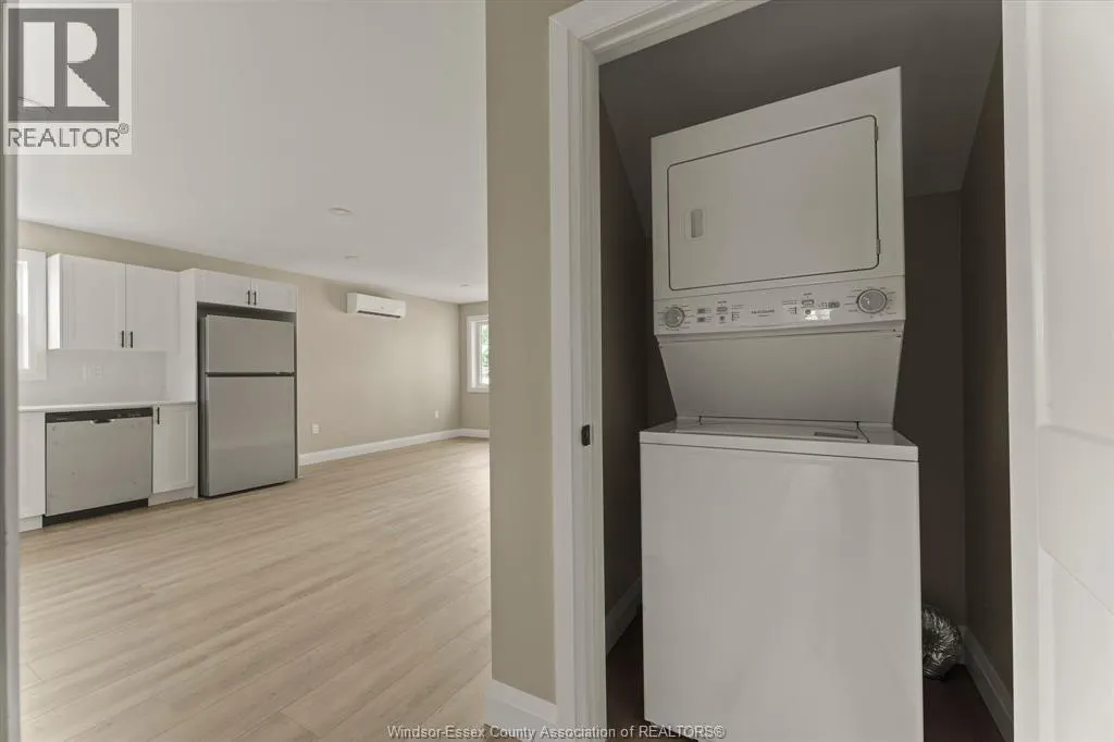 854 University Unit# UPPER