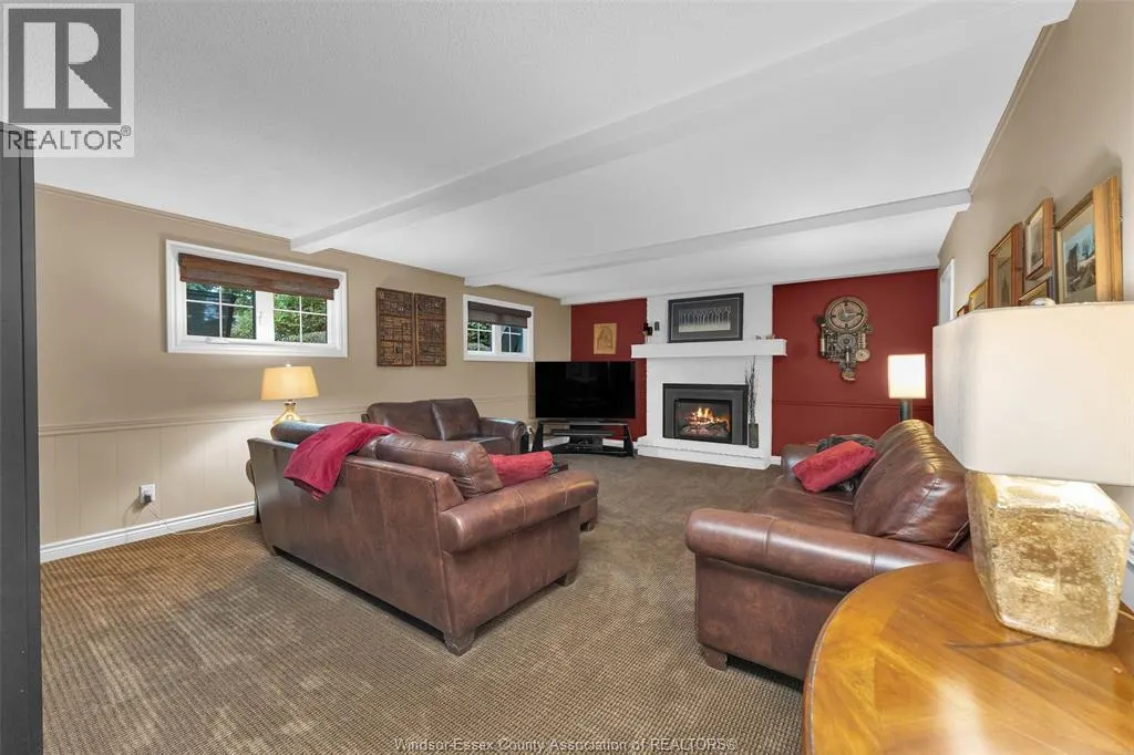 625 Maple AVENUE