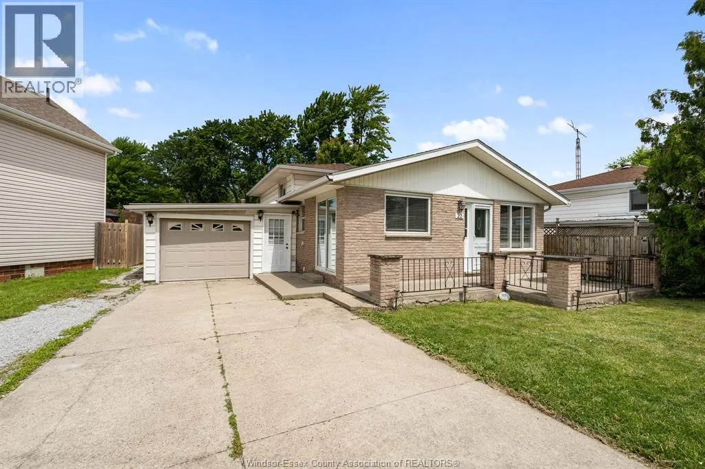 23 Mill STREET East