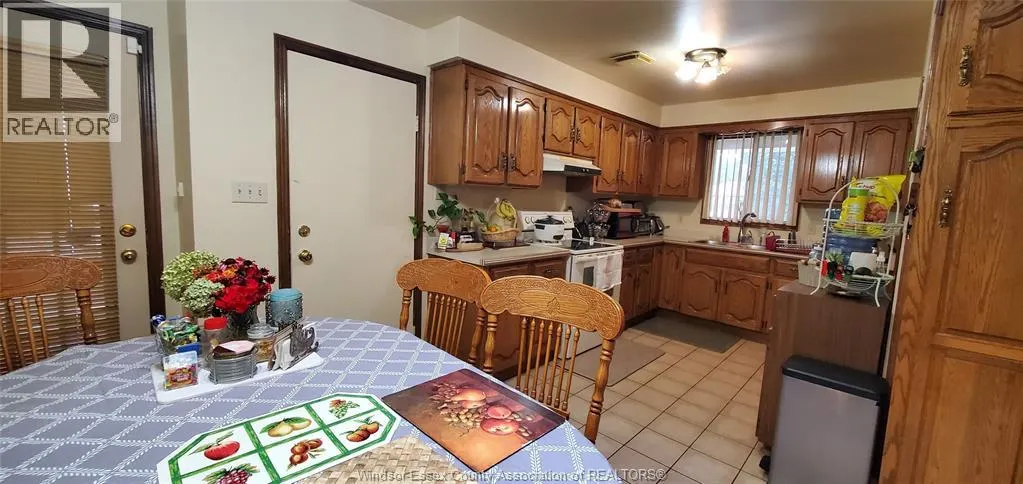 1735 HOMESTEAD LANE