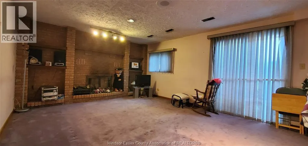 1735 HOMESTEAD LANE