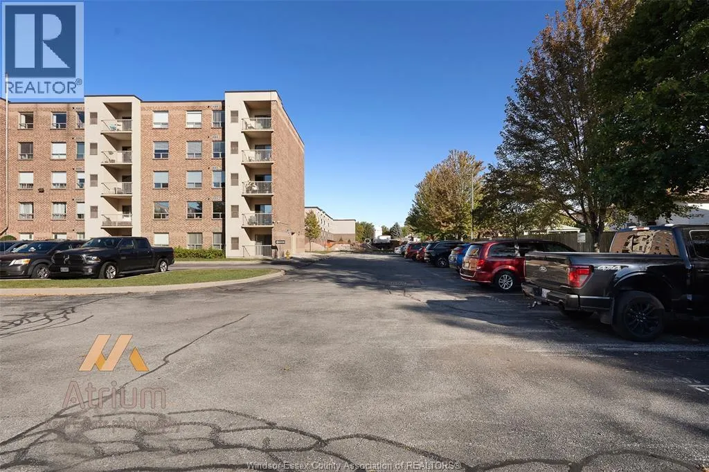 8335 WYANDOTTE STREET East Unit# 502