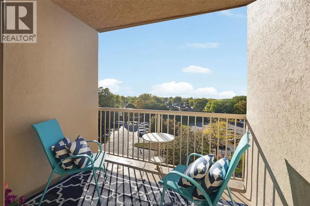 8335 WYANDOTTE STREET East Unit# 502