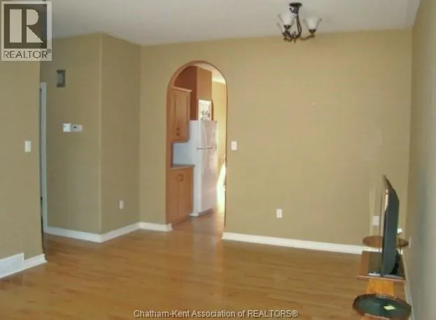 4 RED LEAF LANE