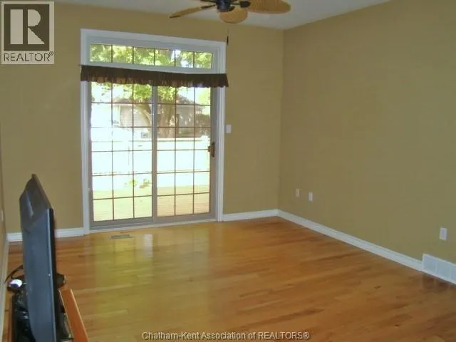 4 RED LEAF LANE