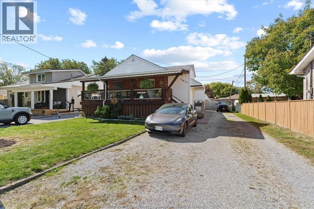 2627 CLEMENCEAU BOULEVARD Unit# LOWER