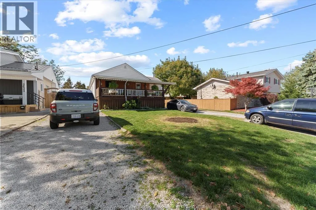 2627 CLEMENCEAU BOULEVARD Unit# LOWER
