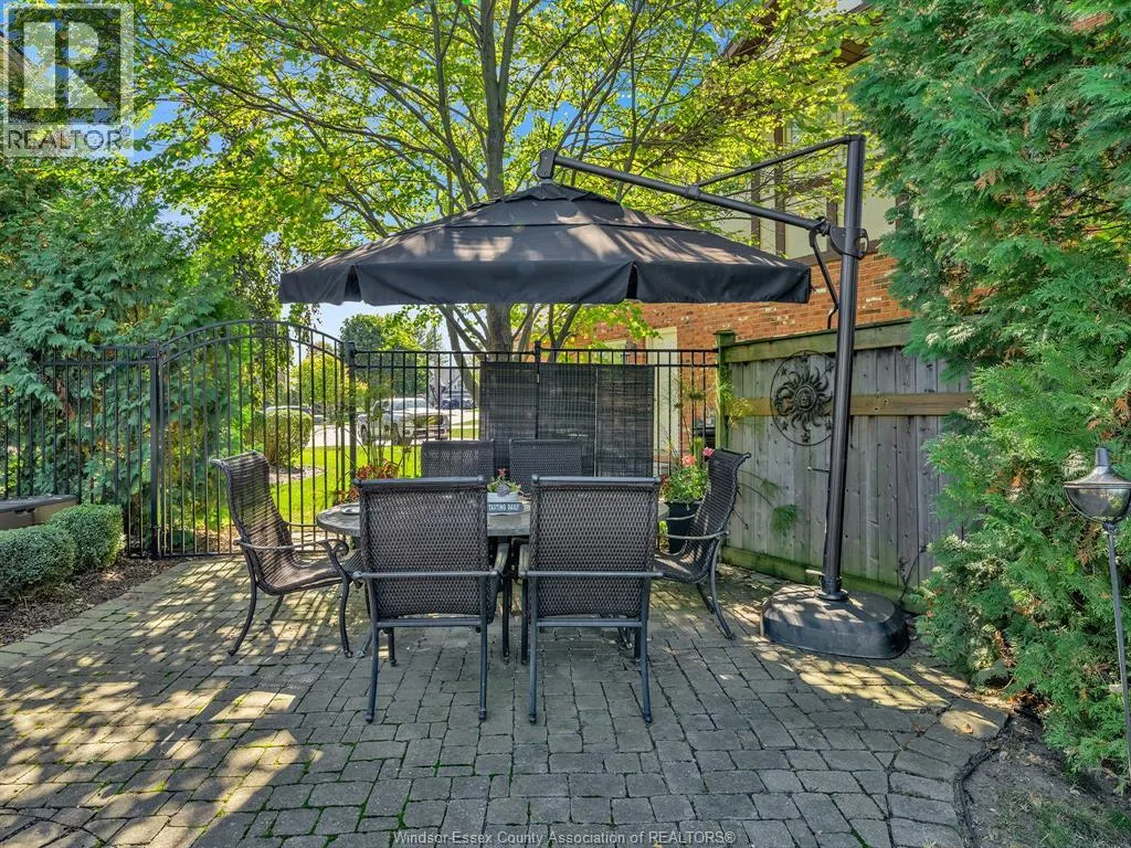 512 Cambridge COURT