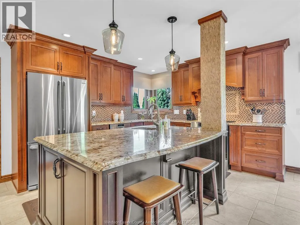 512 Cambridge COURT