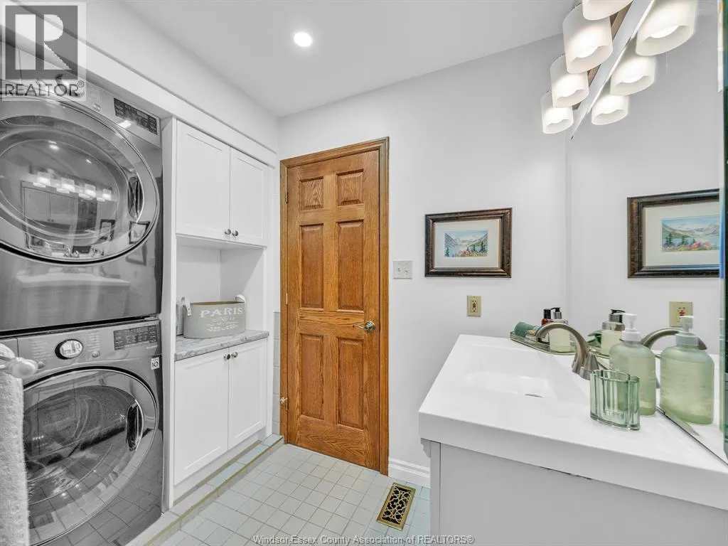 512 Cambridge COURT
