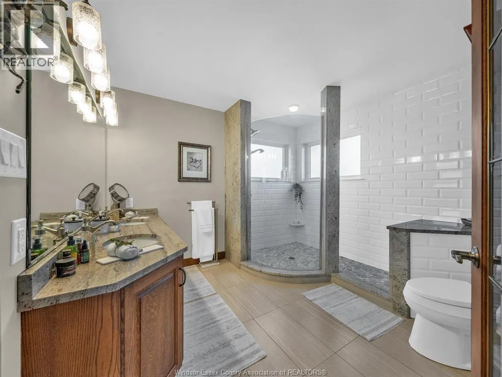 512 Cambridge COURT