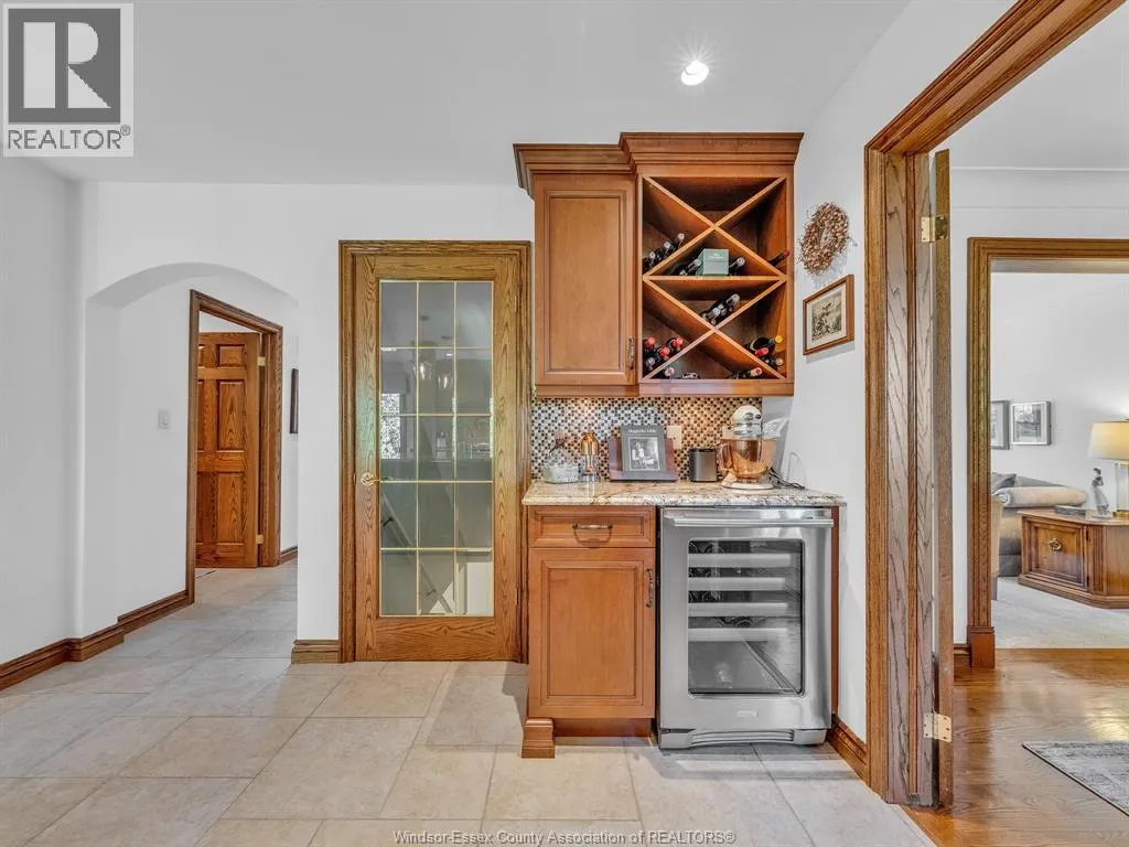 512 Cambridge COURT