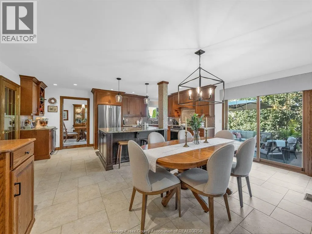 512 Cambridge COURT