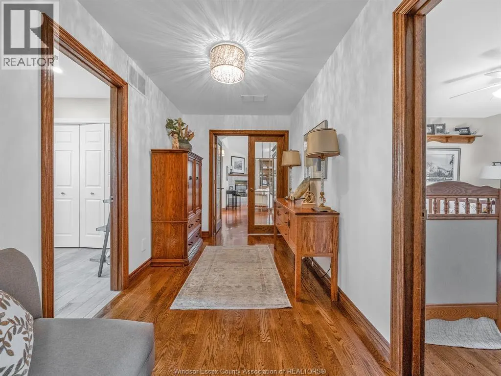 512 Cambridge COURT