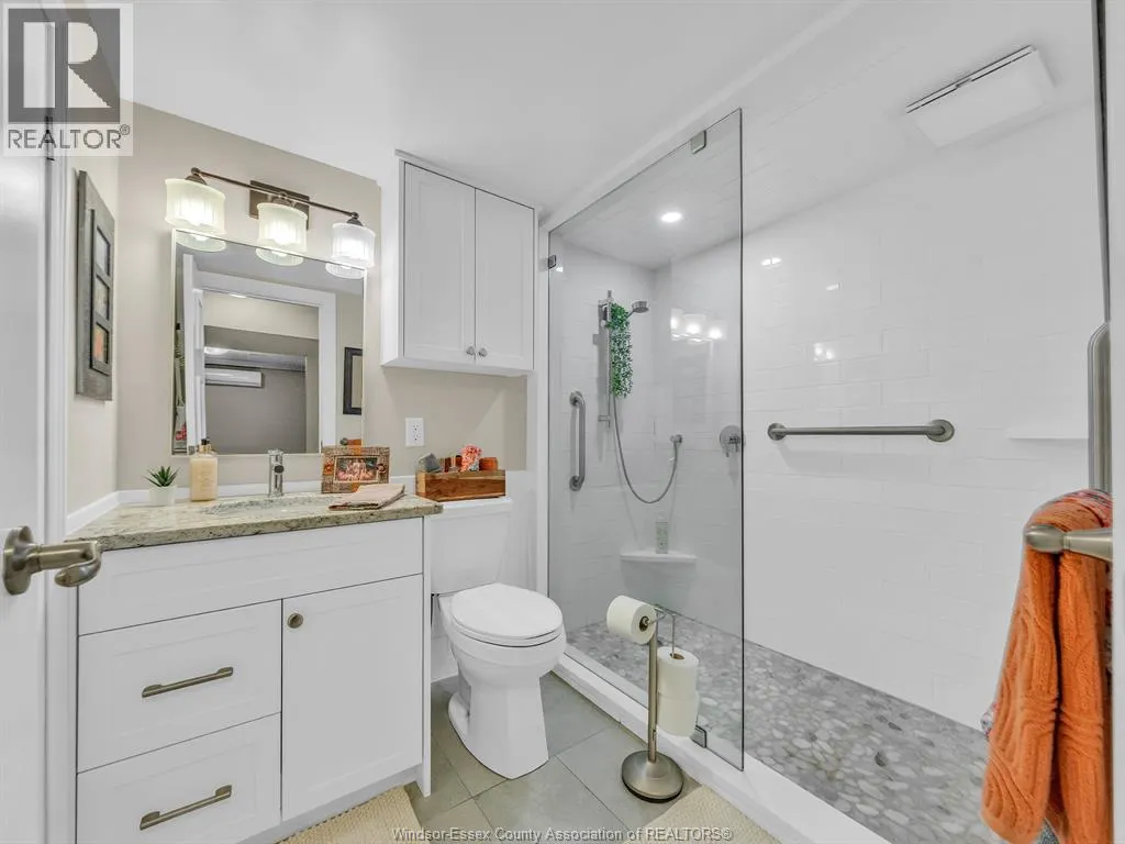 512 Cambridge COURT