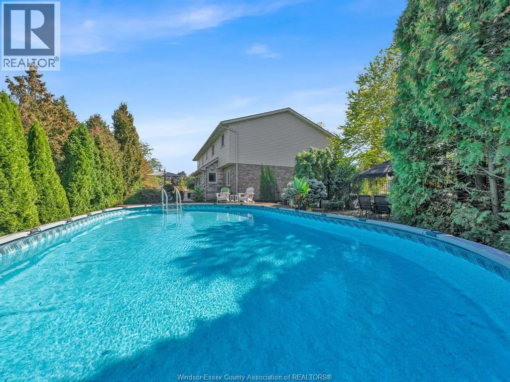 512 Cambridge COURT