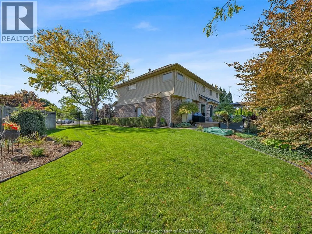 512 Cambridge COURT