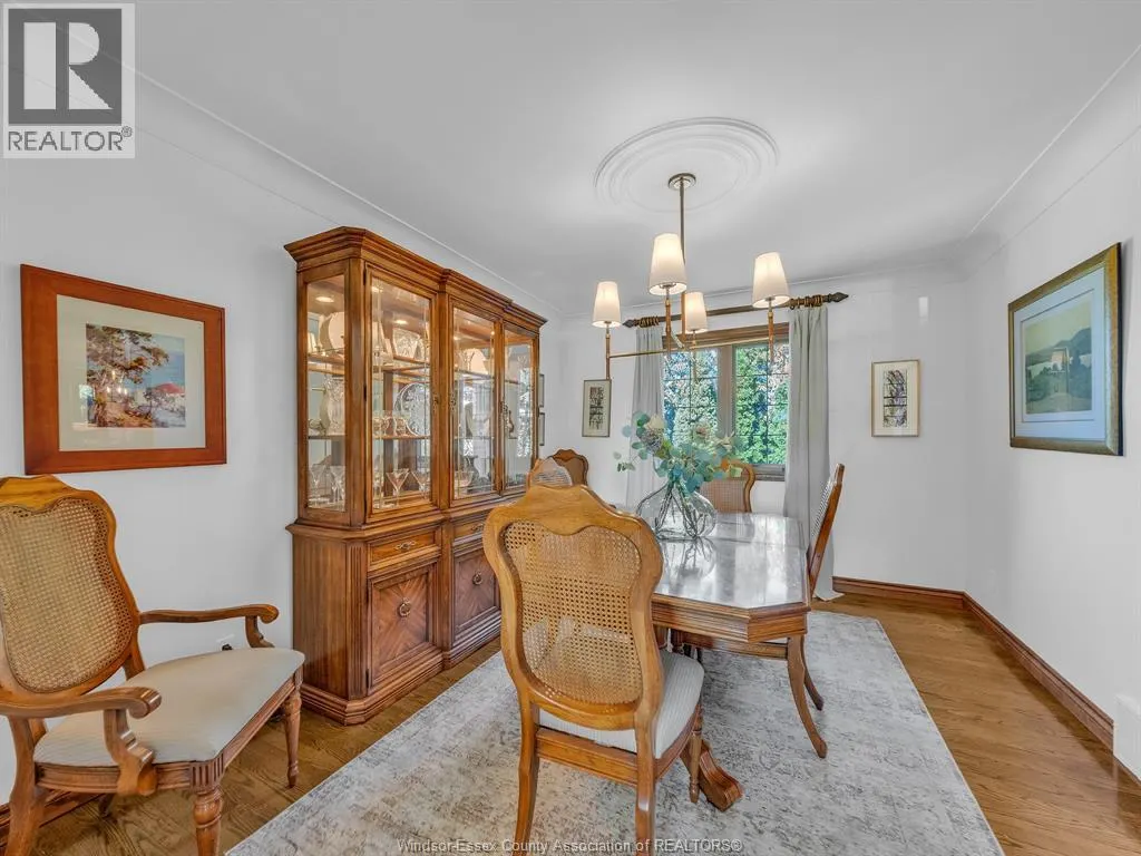 512 Cambridge COURT