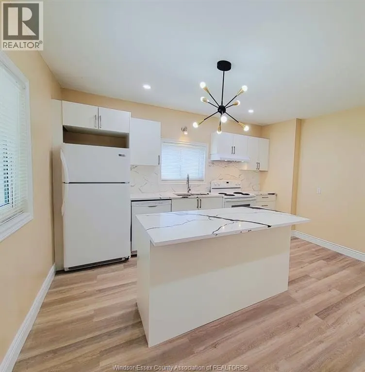 680 Caron AVENUE Unit# 1