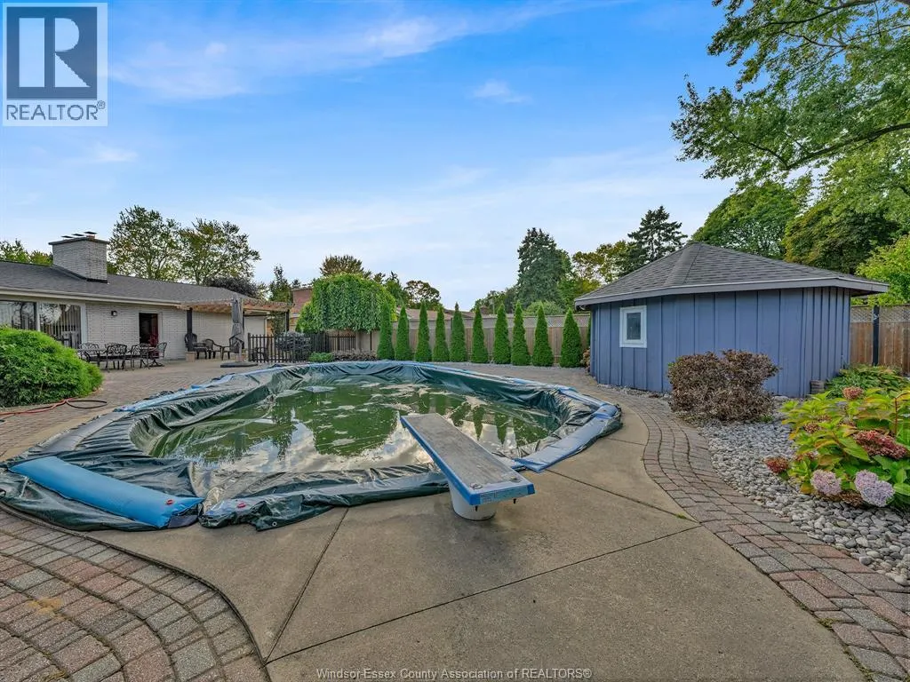 7 LONGBEACH DRIVE
