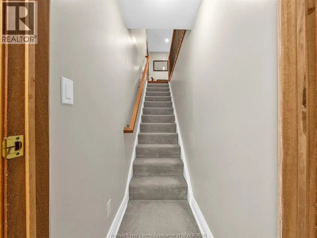 7 LONGBEACH DRIVE