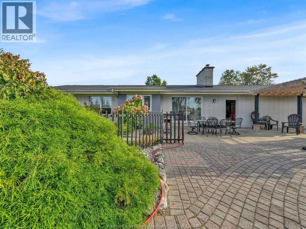 7 LONGBEACH DRIVE