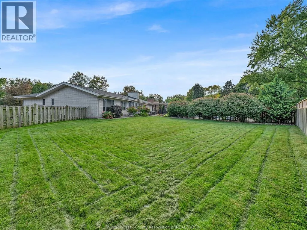 7 LONGBEACH DRIVE