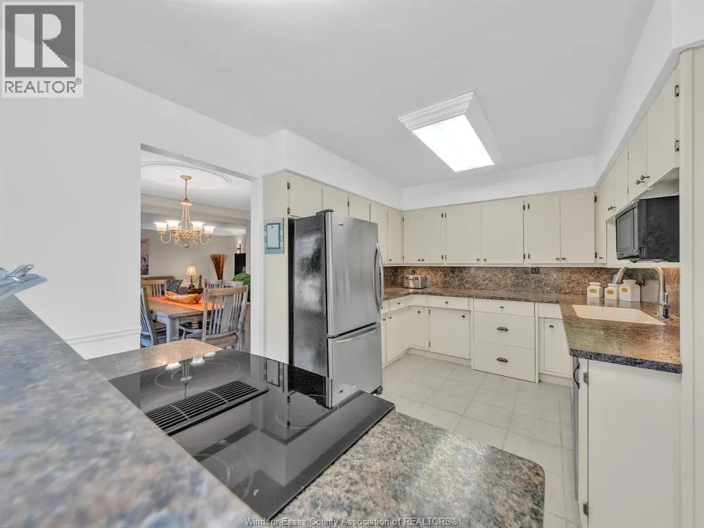 7 LONGBEACH DRIVE