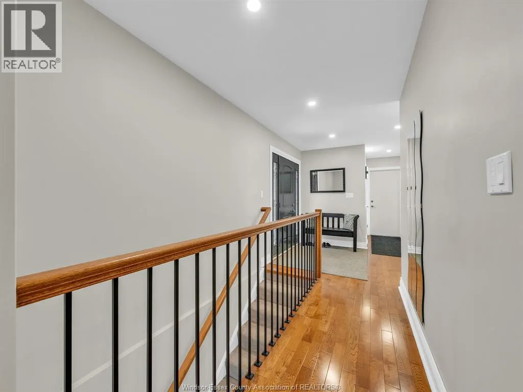7 LONGBEACH DRIVE