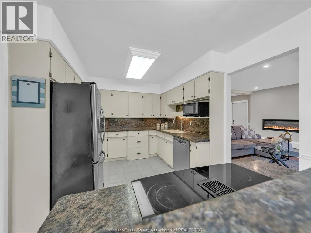 7 LONGBEACH DRIVE