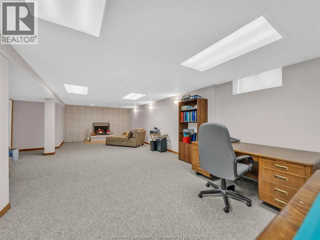 7 LONGBEACH DRIVE