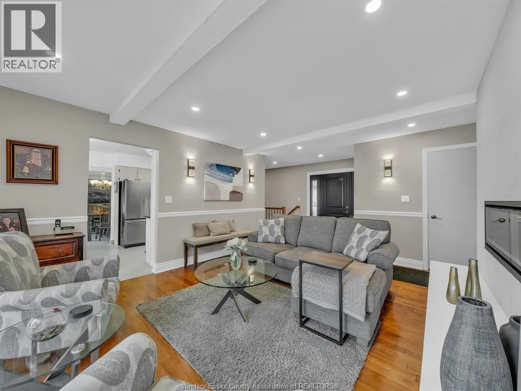7 LONGBEACH DRIVE