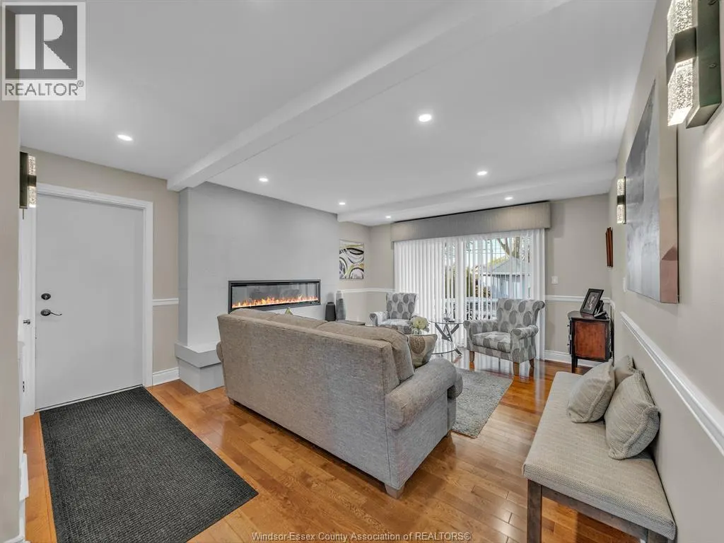 7 LONGBEACH DRIVE