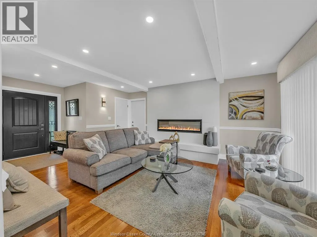 7 LONGBEACH DRIVE