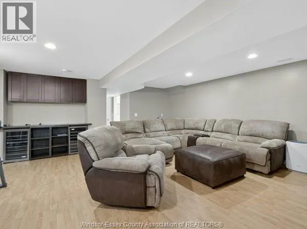 4553 TUMBLEWEED CRESCENT