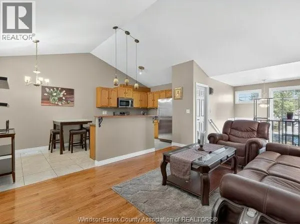 4553 TUMBLEWEED CRESCENT