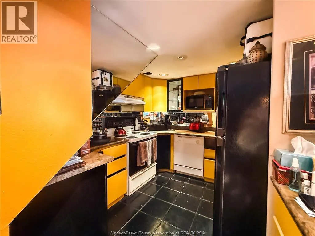 380 PELISSIER Unit# 1109