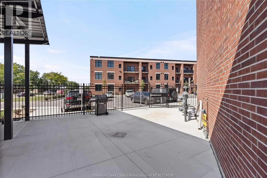3160 MEADOWBROOK LANE Unit# 118