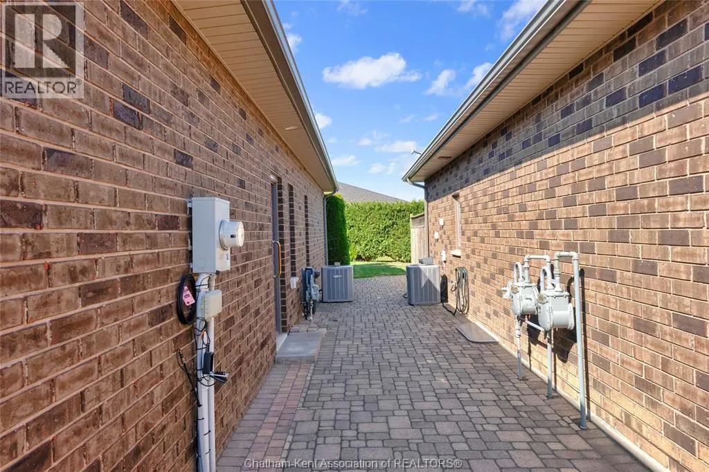 41 Veranda COURT