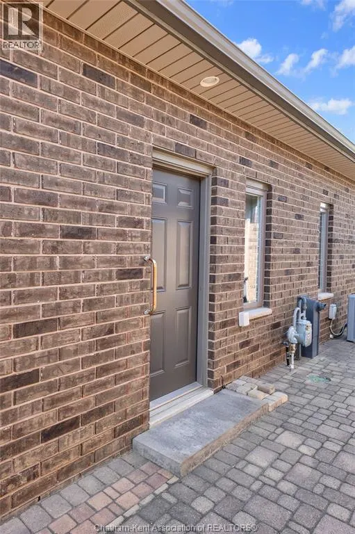 41 Veranda COURT