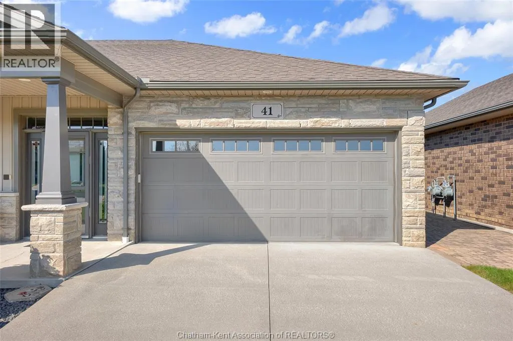 41 Veranda COURT