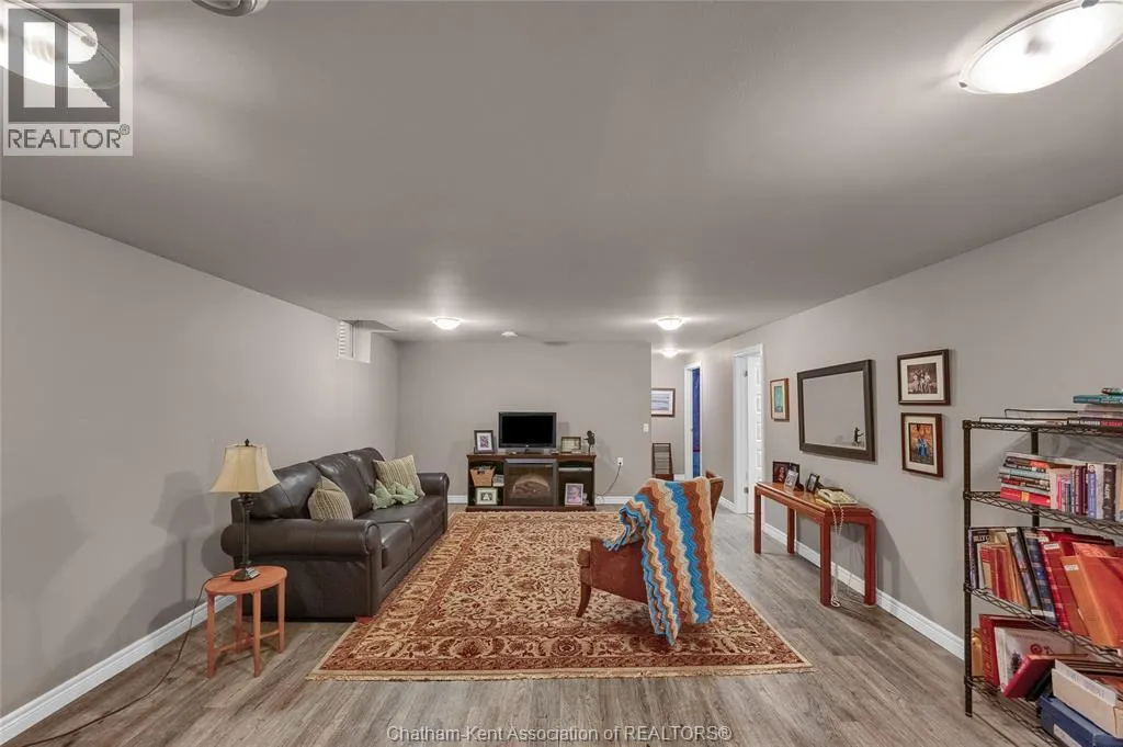 41 Veranda COURT