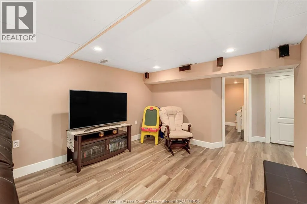 222 Donalda COURT