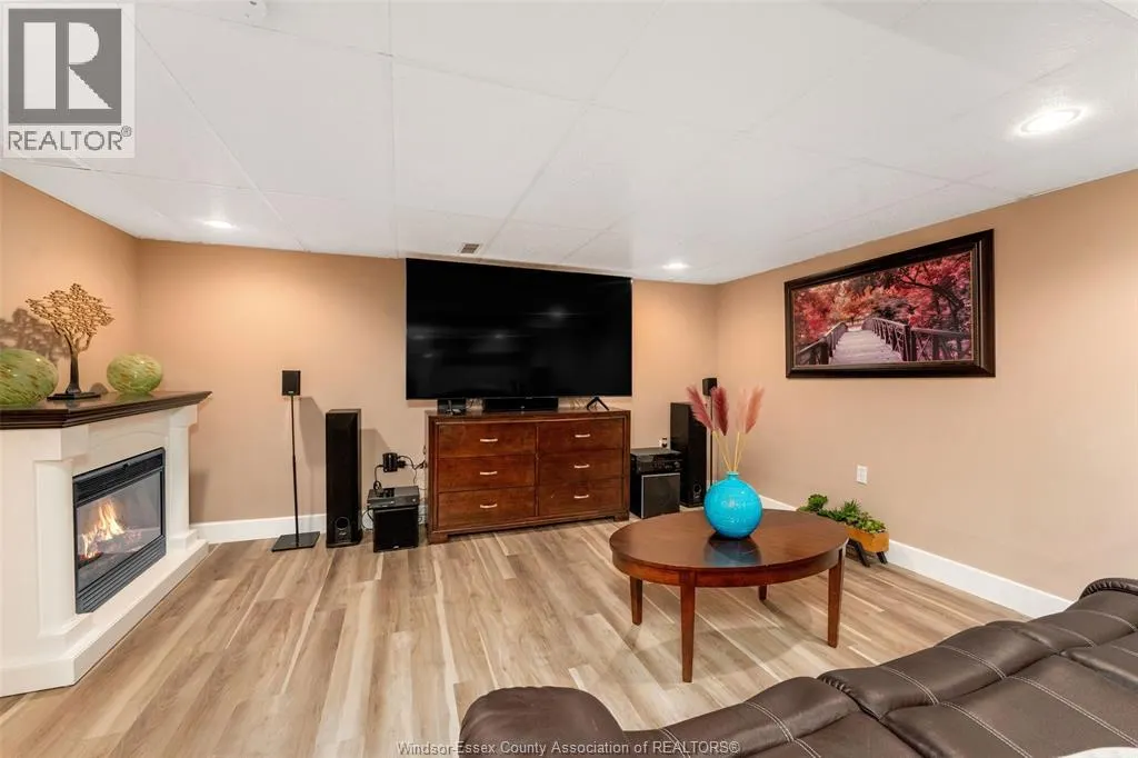 222 Donalda COURT