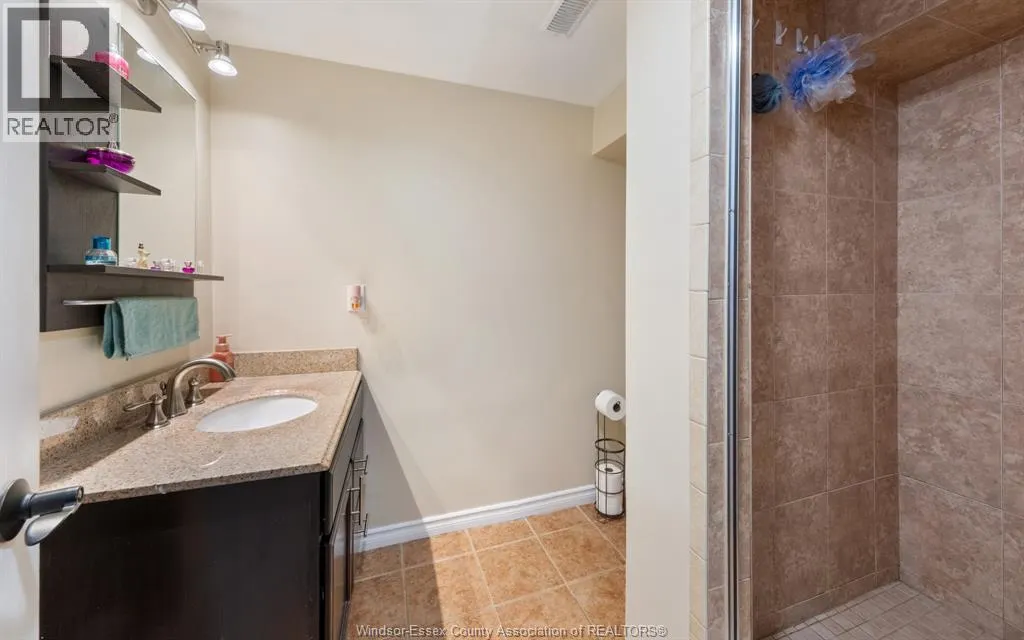 1624 KAMLOOPS