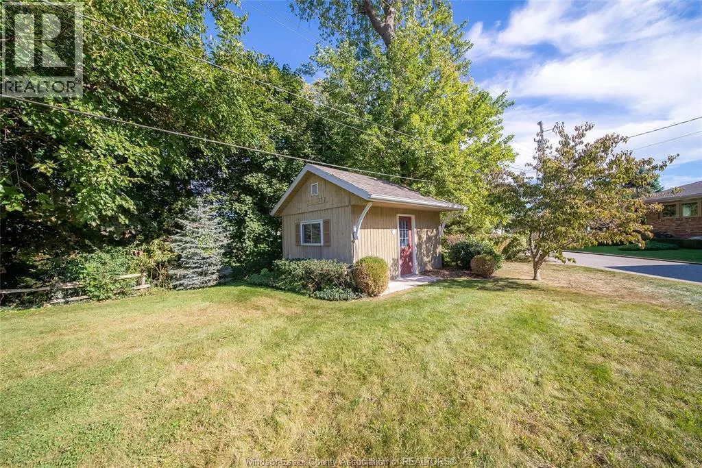 1506 WHITEWOOD