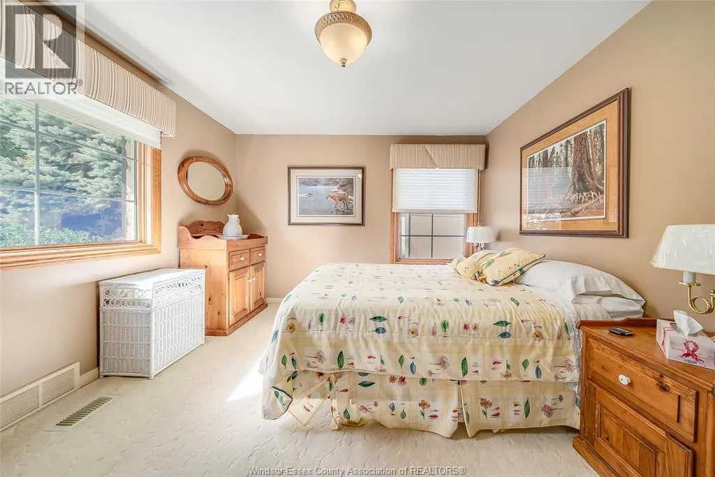 1506 WHITEWOOD