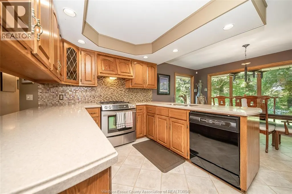 1506 WHITEWOOD